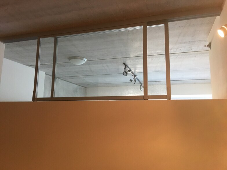 Sliding glass - 630 N Franklin St