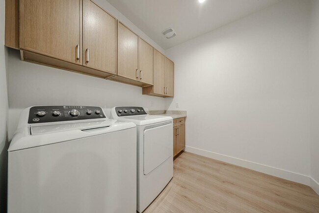 Building Photo - 15006 N Ivory Dr