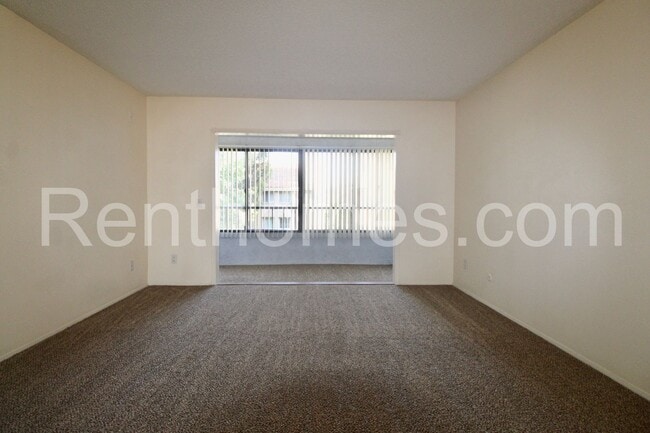 Building Photo - Mission Valley, 10225 Caminito Cuervo #143...