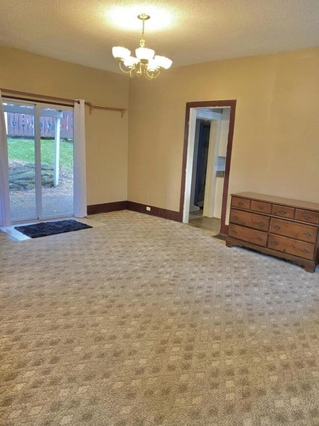Building Photo - very nice 3 bedrooms house in a small town