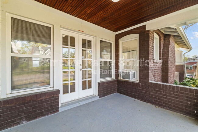 Building Photo - 3514 Colonial Ave