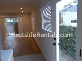 Building Photo - 2571 S Bundy Dr