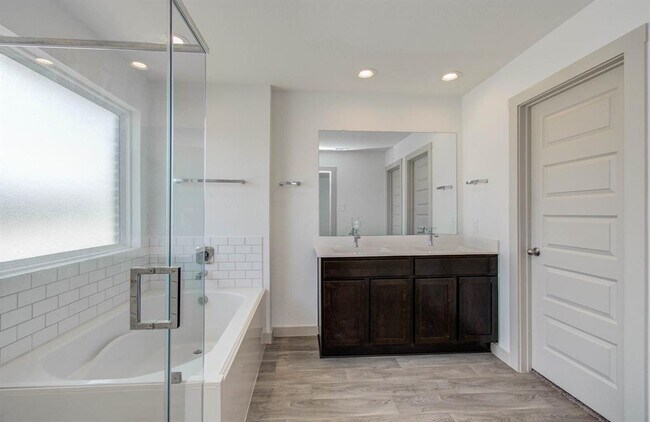 Building Photo - 14543 Rain Tree Dr