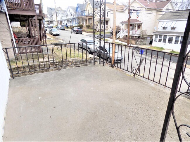 Building Photo - 154 S Sumner Ave