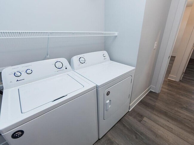 Building Photo - 1115 W Rangeview Cir