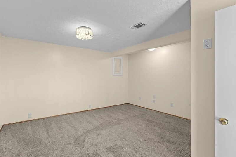 Building Photo - 2819 Gln Dl Hts Rd