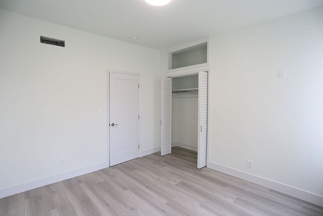 Building Photo - OPEN HOUSE: Sunday (7/20) 1:30pm-2:00pm. F...