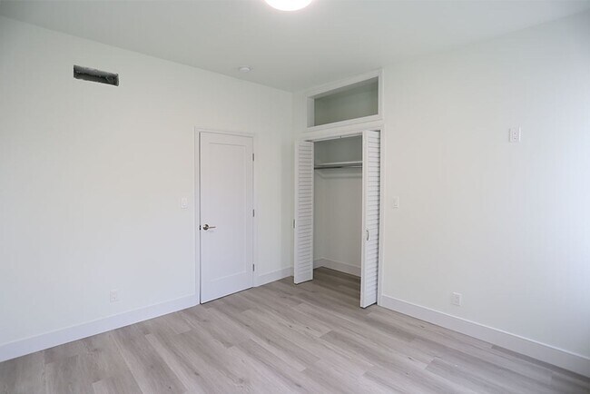 Building Photo - OPEN HOUSE: Tuesday (7/22) 7:00pm-7:30pm. ...
