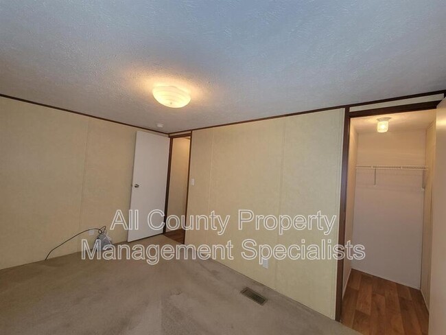 Building Photo - 1770 Salterstown Rd