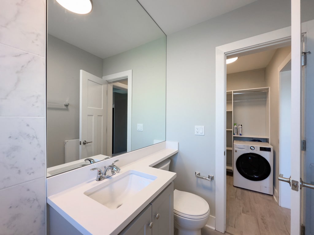 Building Photo - 369 Hazel Ave