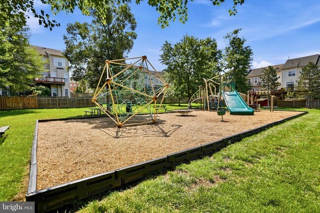 Building Photo - 24652 Siltstone Square