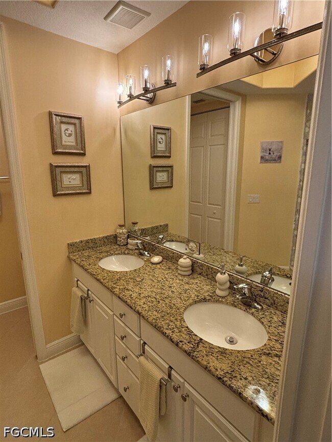 Building Photo - 13780 Julias Way