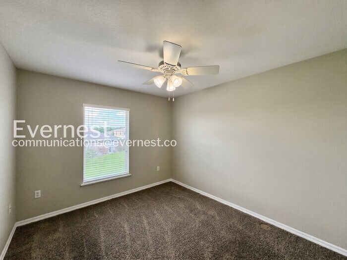 Building Photo - 3823 Exeter Ln