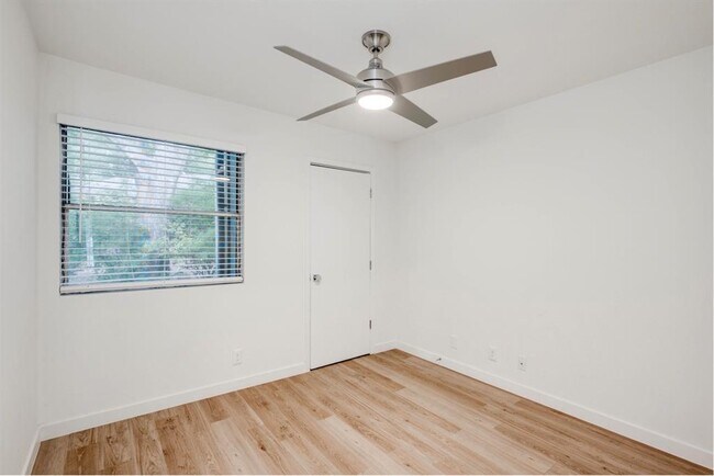 Building Photo - 900 Cougar Cove