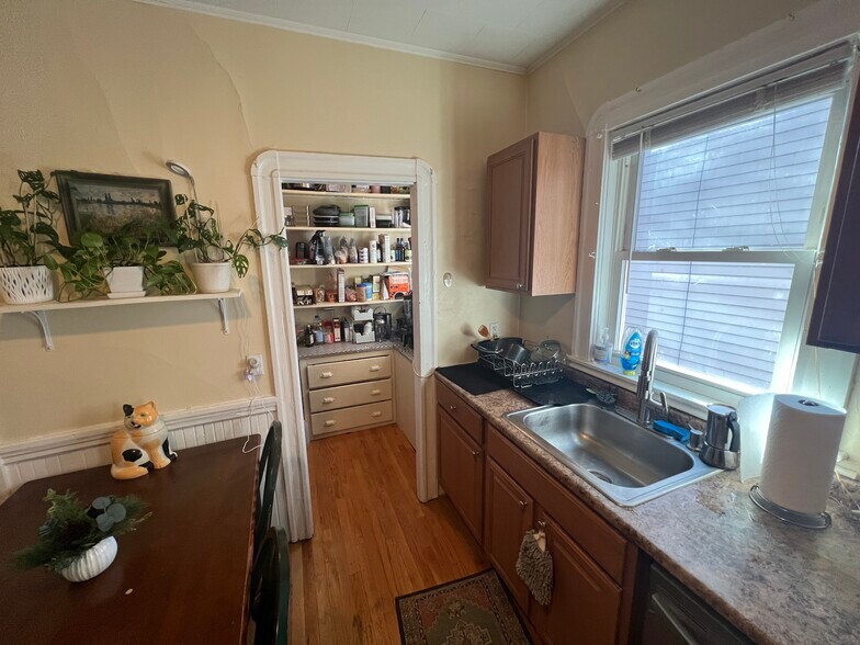 Building Photo - 294 Highland Ave