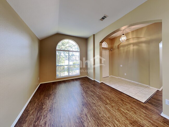 Building Photo - 1200 Seneca Pl