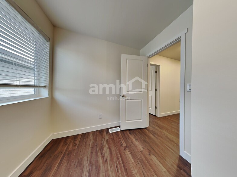 Building Photo - 7923 Verona Loop