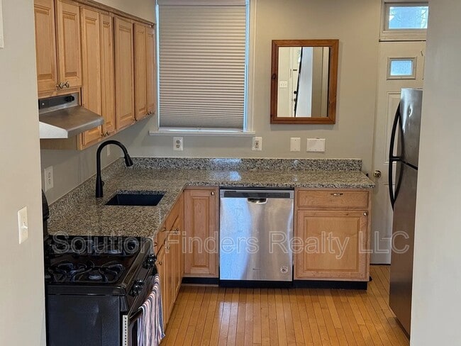 Building Photo - 1701 Olive St