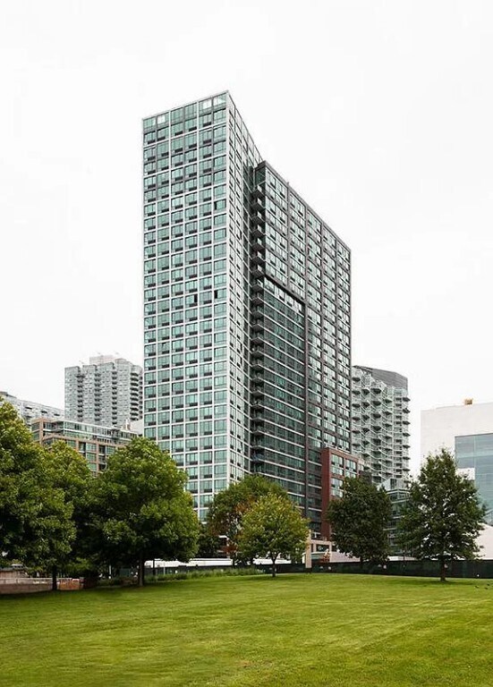 Building Photo - 4720 Center Blvd