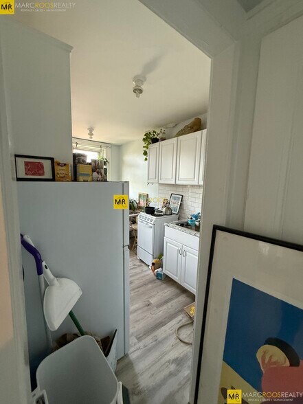 Building Photo - 406 Beacon St
