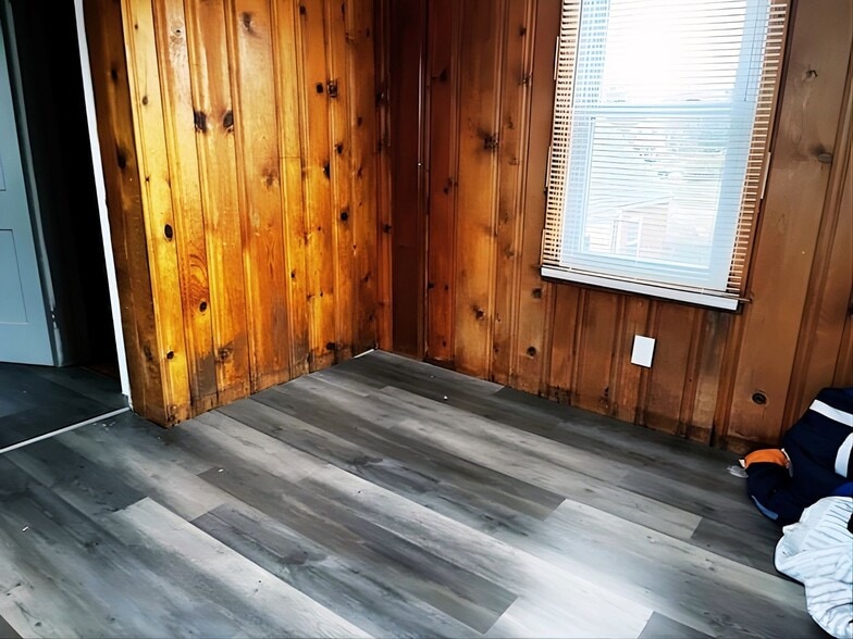 Building Photo - 9264 Ward Ave