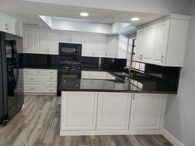 Building Photo - 4497 Sugar Pine Dr