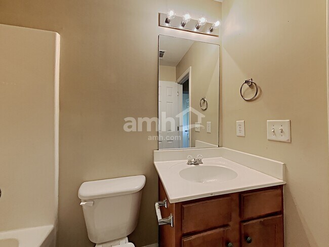 Building Photo - 2095 Mina Lane Dr