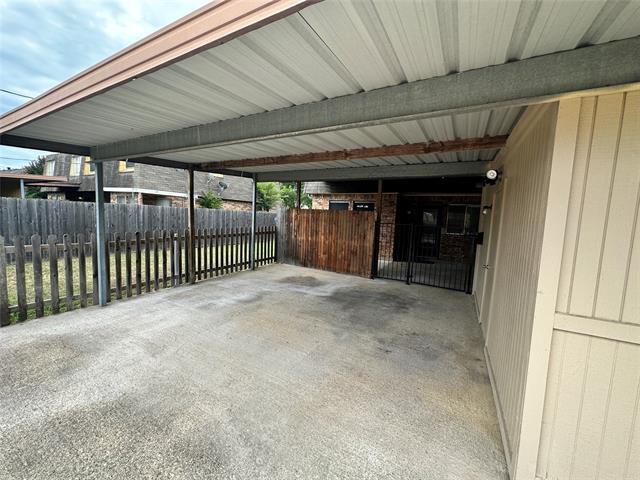 Building Photo - 1305 Lovell Dr
