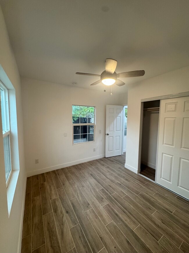 Building Photo - 7513 Valaria Dr