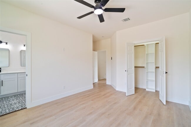 Building Photo - 3212 Retta St