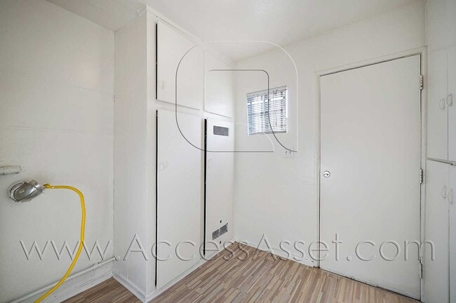 Building Photo - Charming Home in Historic Downtown Lake Elsinore!