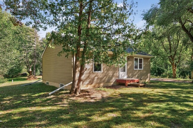 Building Photo - Acreage Property