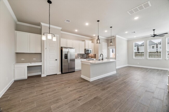 Building Photo - 5617 Iris Harvest Dr
