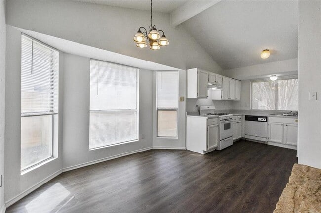 Building Photo - 4608 Bundyhill Dr
