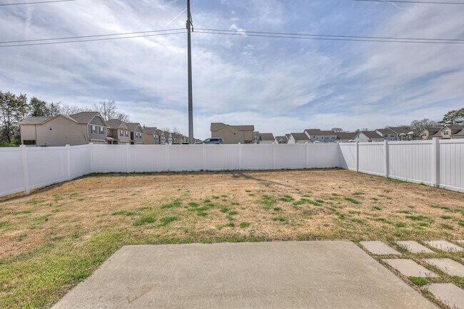 Building Photo - 212 Eusa Cantrell Ln