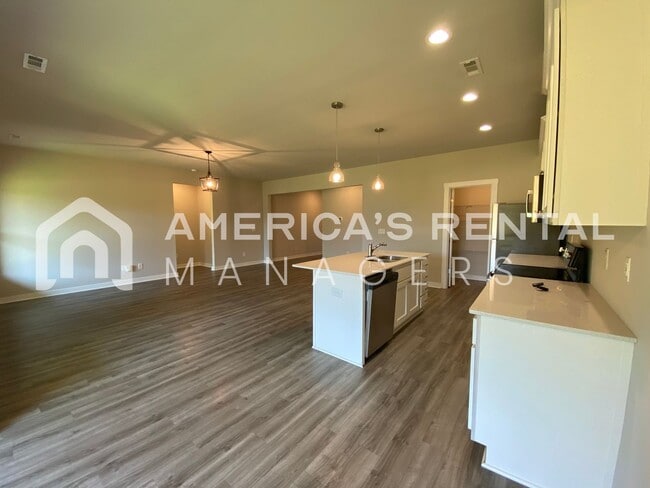 Building Photo - 206 Cotton Bayou Dr