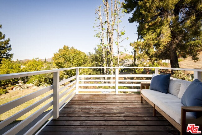 Building Photo - 28667 Acacia Glen St