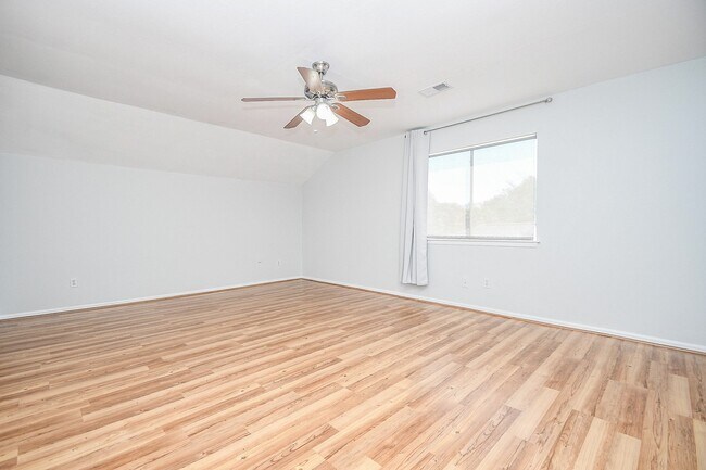 Building Photo - 2430 Long Reach Dr