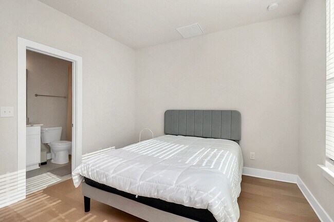 Building Photo - LoSo Terrace like new townhome available for rent!