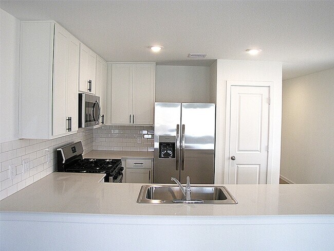 Building Photo - 17955 Valle Cupa Ln