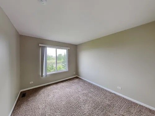Building Photo - 6220 Pond View Dr