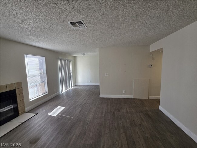 Building Photo - 4941 Newport Cove Dr