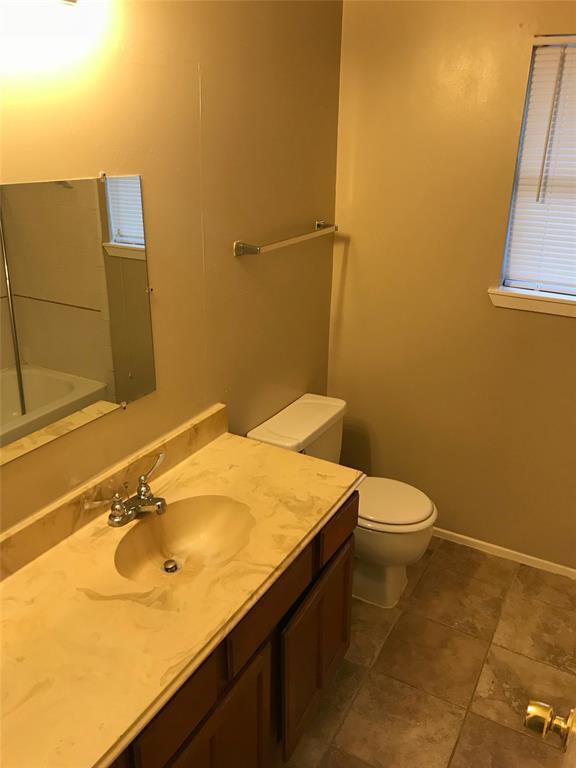 Building Photo - 2431 Autumn Springs Ln