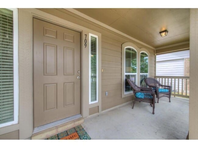 Building Photo - 709 Noatak Trail