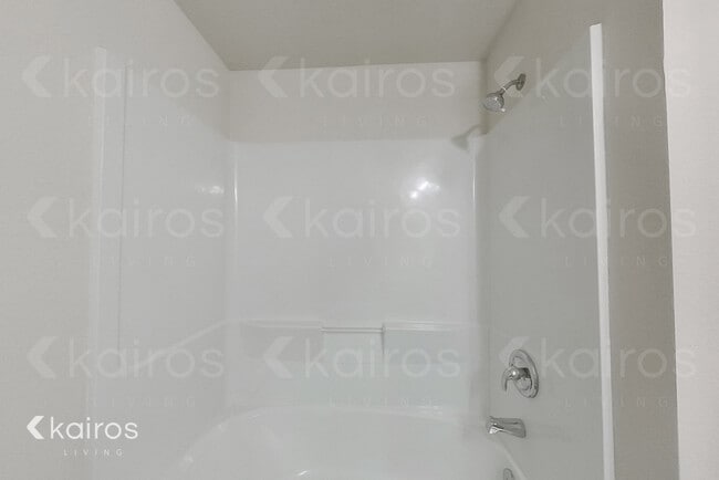 Building Photo - 826 Wilmington Pkwy