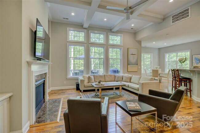 Building Photo - 9810 Daufuskie Dr