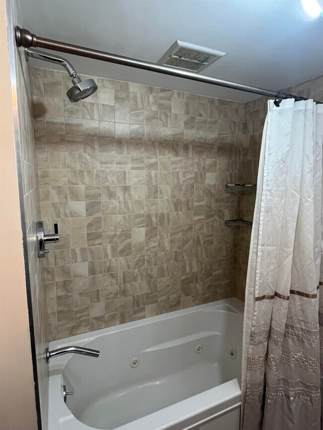 Building Photo - 9060 Palisade Ave