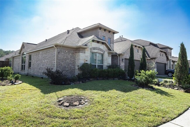 Building Photo - 14550 Myers Dr