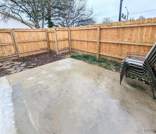 Building Photo - 263 Spencer Pl