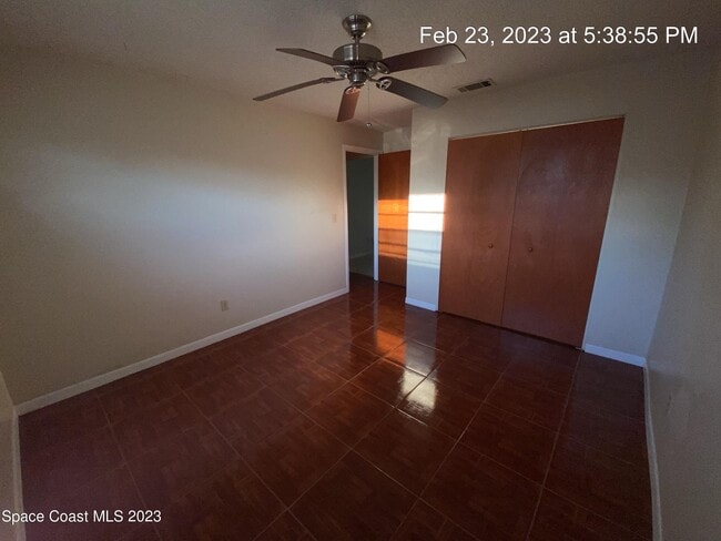 Building Photo - 304 Darrow Ave